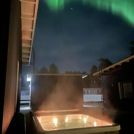 Nordic Aurora With Jacuzzi * Rovaniemi